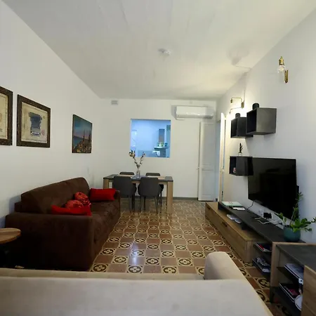 Capital Hideaway فاليتا